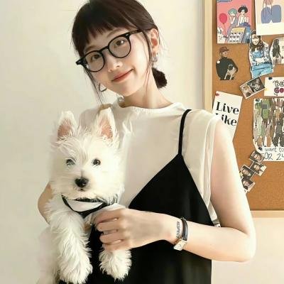 女孩向前走
